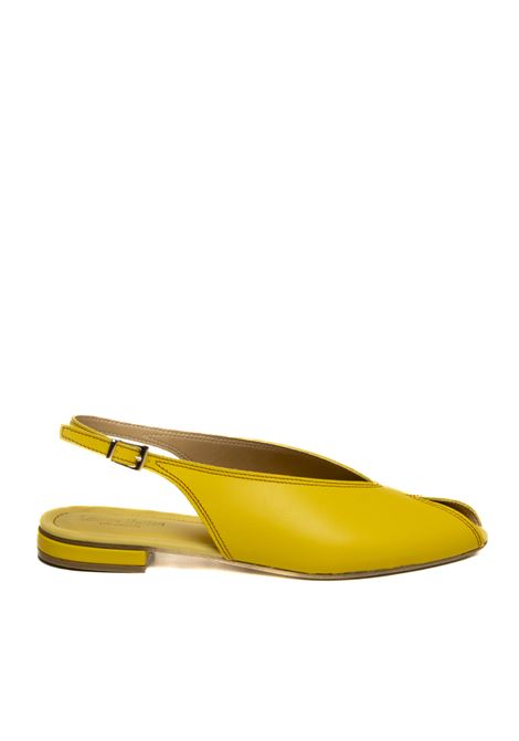  LAUREN HUTTON | D15SASSY-GIALLO